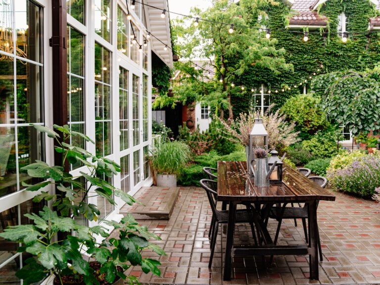 5 backyard trends that are in this year, and 4 that are out, according to landscapers, gardeners, and interior designers