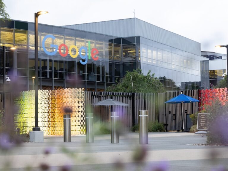 6 Googlers who started as interns share their advice on securing a full-time offer