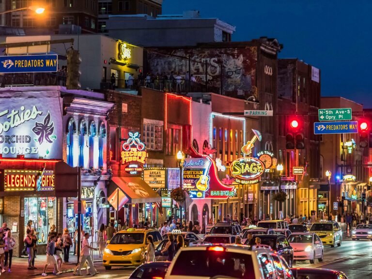 I grew up in Nashville. There are 7 things I wish tourists knew before they visited.