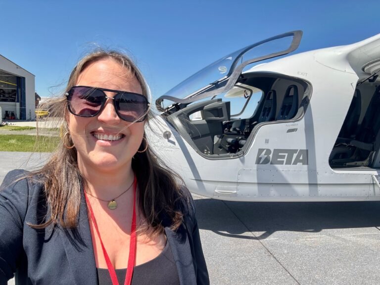 I flew on a startup's one-of-a-kind electric plane that could reshape air travel by 2027
