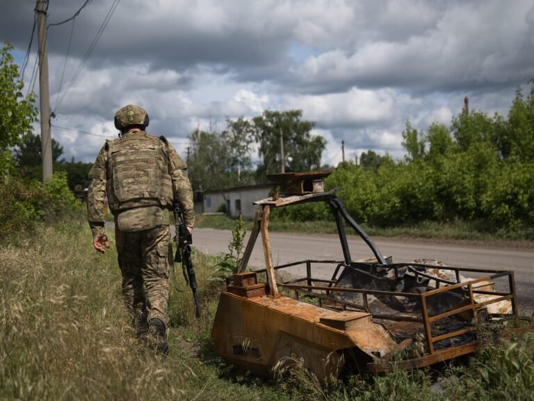 Ukrainian operators say troops don't need a bunch of different war robots. They need more services.