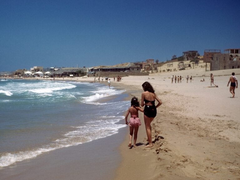 Vintage photos of Beirut when it was known as the 'Paris of the Middle East'