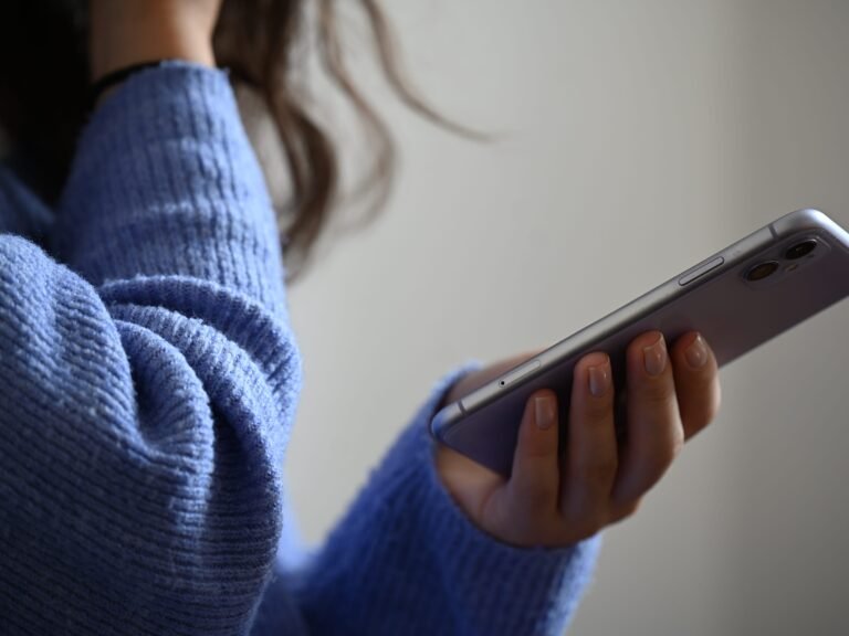 I tried 3 apps for phone anxiety. Only one got me to make the call.