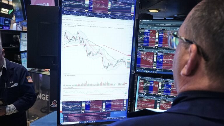 Oil prices inch back toward $100 as U.S. stocks retreat from records