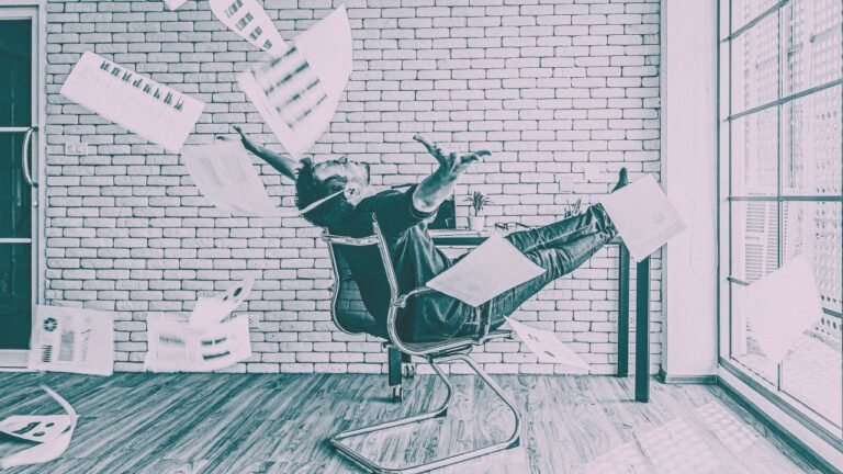 5 hidden drivers behind career happiness. Or how to make 90,000 hours of your life worth it