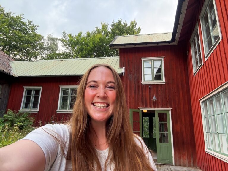 I joined 25 strangers for a weekend trip off the grid in a remote town. Stepping way out of my comfort zone paid off.