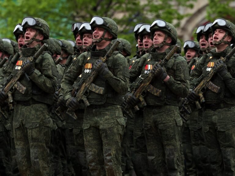 Disrupted Russian supply routes are forcing its troops to walk 18 miles to the front lines, Fedorov says