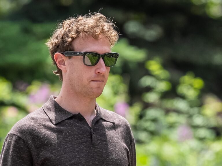 21 successful tech moguls who never graduated college