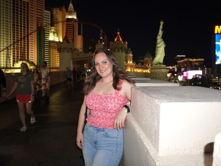 We tried one of Las Vegas' new all-inclusive deals. From show tickets to meals, the $518 package was a great value.