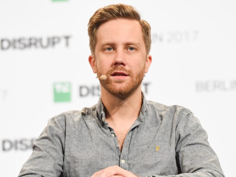 Anthropic's Tom Blomfield says his new coworkers are a 'hyper-earnest group of meganerds' with a 'lack of ego'