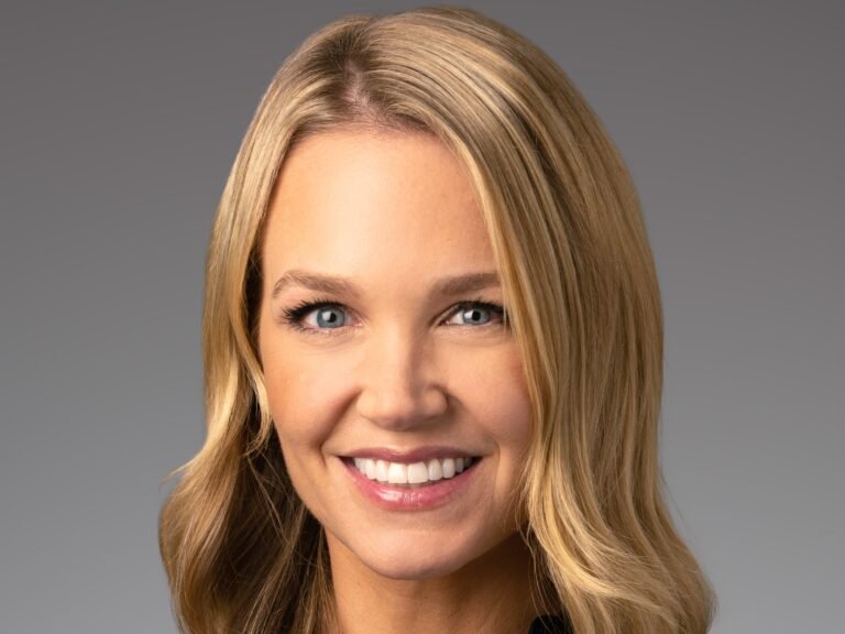 Morgan Stanley exec Lindsey Coleman shares her coffee-meeting request to tell who is serious about a Wall Street career