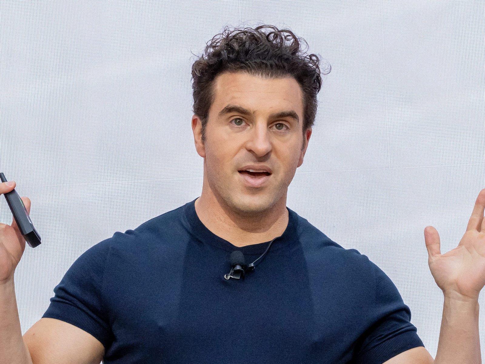 Brian Chesky says AI helped him solve a problem many CEOs face: not knowing ‘what the hell's going on in our companies’