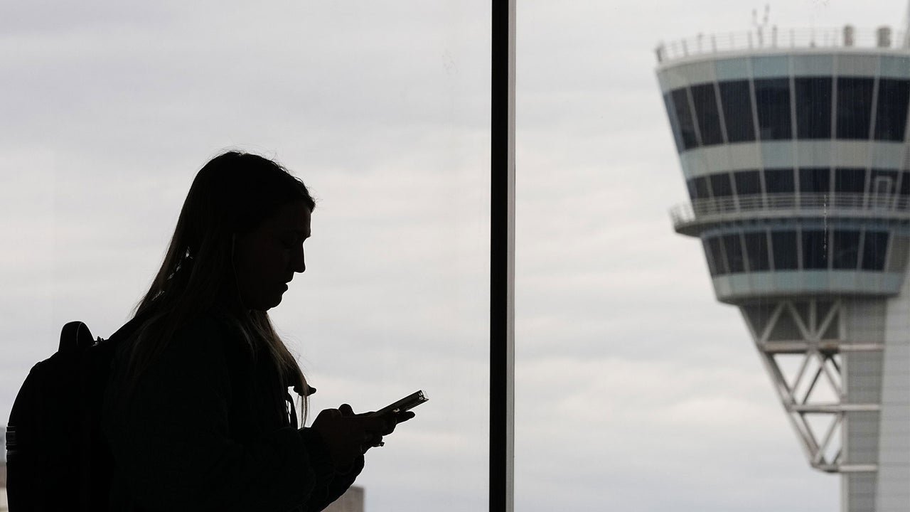 Hundreds of flights were canceled throughout the Northeast. This key air traffic control center is the culprit
