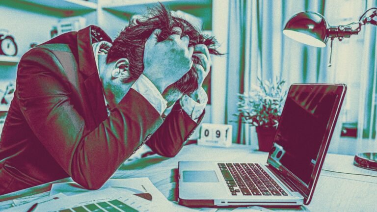 These are the tips for staying professional when your personal life is falling apart