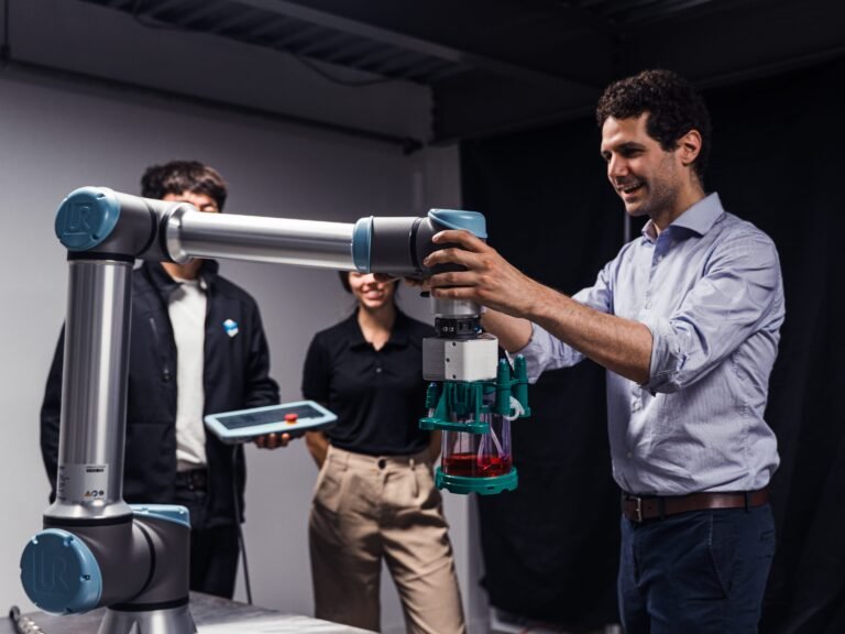 This robotics startup raised $75 million to automate drug manufacturing. See the pitch deck.