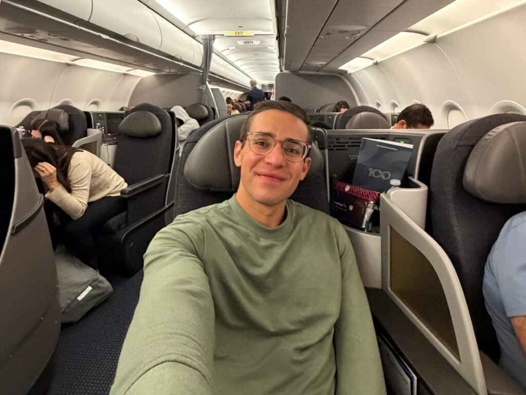How to make economy feel like an upgrade, according to a travel expert who's spent 3,500 hours in premium cabins