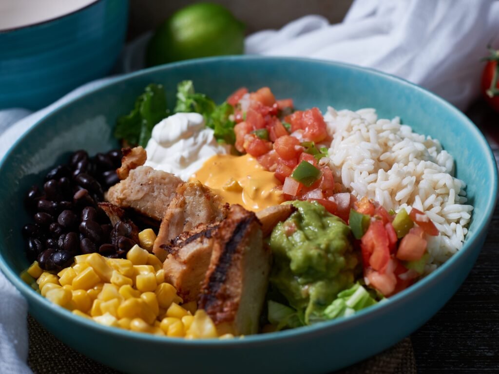 I'm a dietitian who helps busy parents lose weight. I always swear by these 8 family-friendly meals.