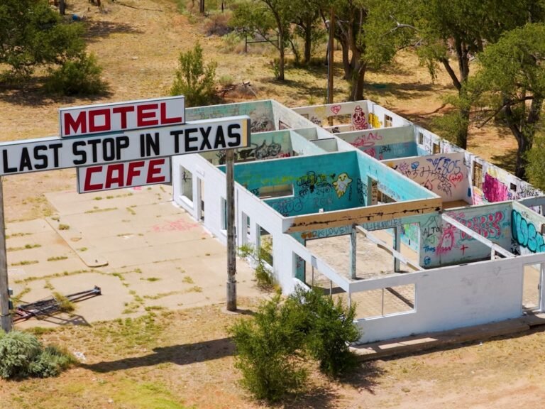 Route 66 turns 100 this year. I visited the ghost towns that once thrived along America's most iconic highway.