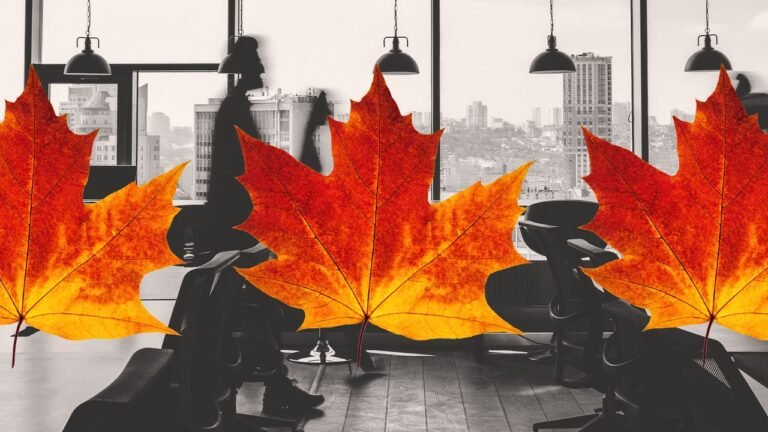 Why some people will get an extra paycheck in October