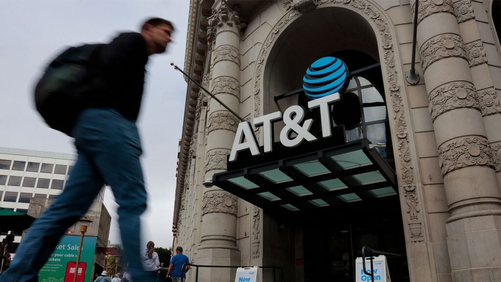 AT&T issues urgent warning to some iPhone 18 Pro Max owners to update their software right away